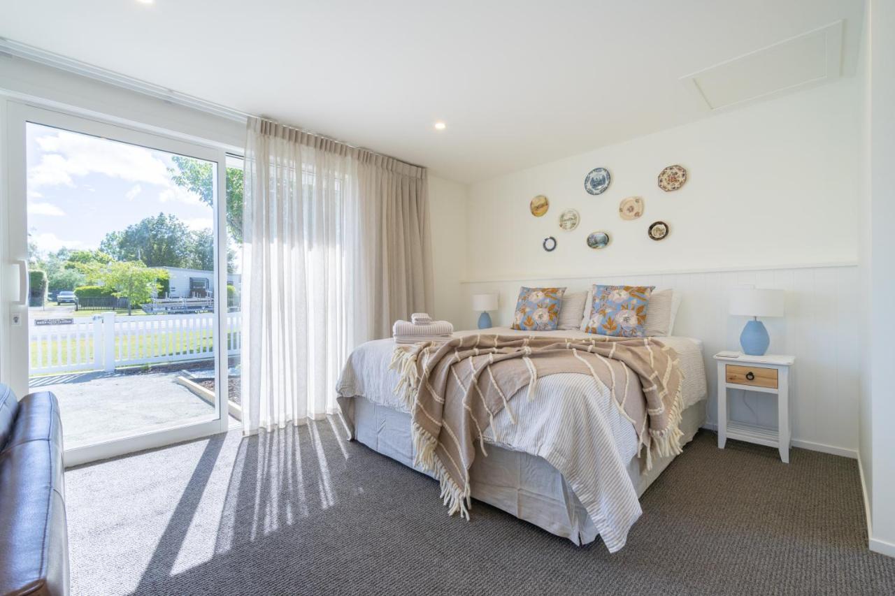 The Mayflower Cottage Te Anau Exterior photo