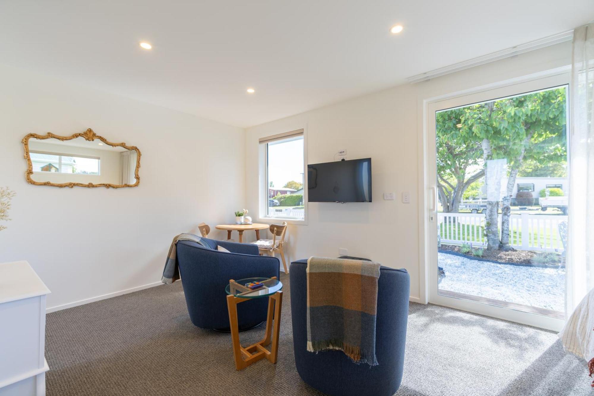 The Mayflower Cottage Te Anau Exterior photo